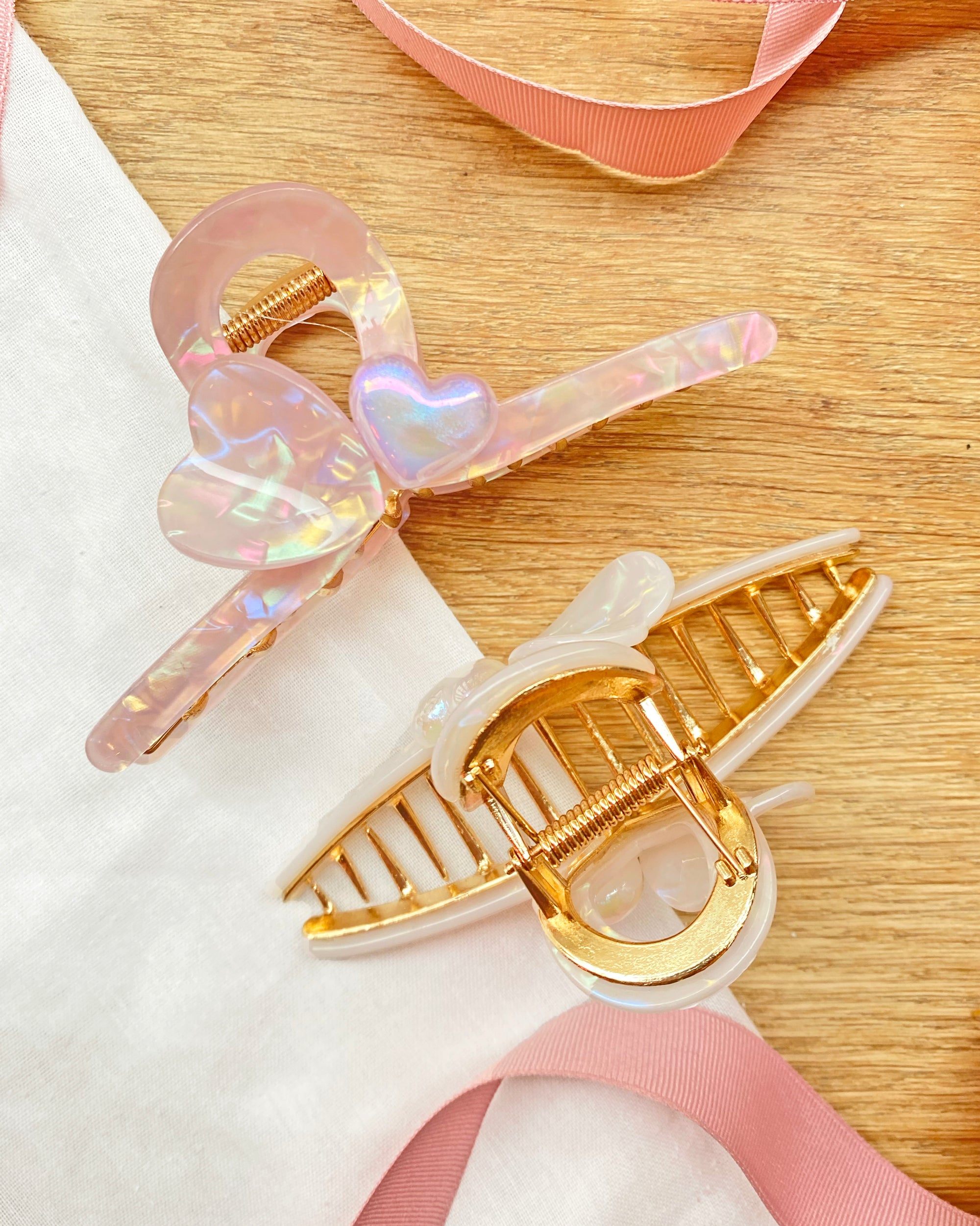 Premium Marbled Heart Clips - Cream, Pink